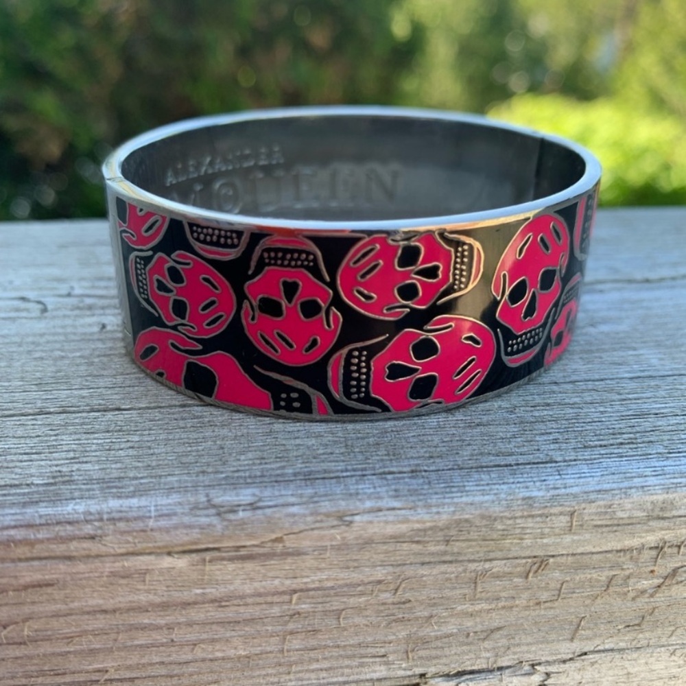 Alexander McQueen Black and Pink Skull Bangle